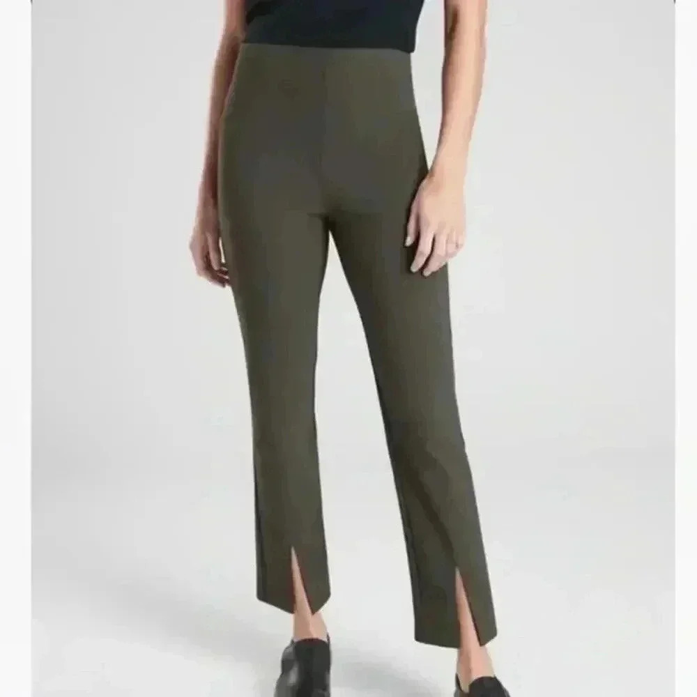 Athleta Women’s Wander Slim Straight Crop Green Pants Size 8
